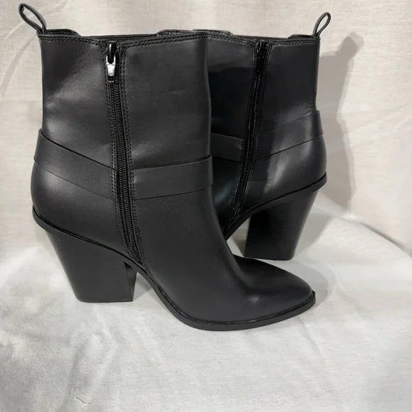 Dolce Vita Nilano Black Faux Leather Ankle Boots Size 9 - Picture 3 of 7
